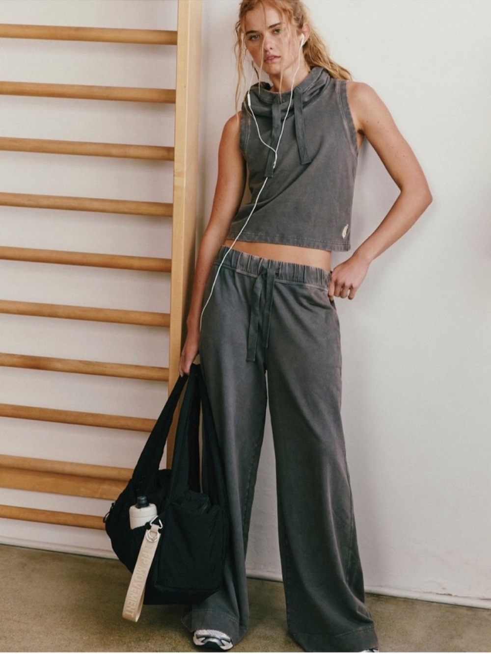 Price firm NWT Free People Movement Keep Pace 2 piece set - large vintage black